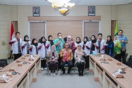 Sekda HSS lepas sembilan dokter intership selesai tugas