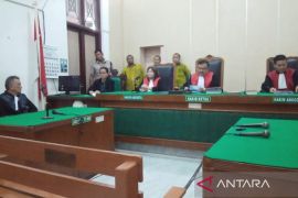 Ratu Entok derita infeksi saluran kemih, sidang tuntutan kembali ditunda