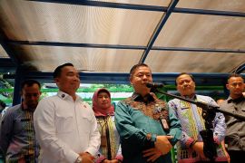 DKI Jakarta masih cermati efisiensi kebijakan masuk kantor hanya tiga hari bagi ASN