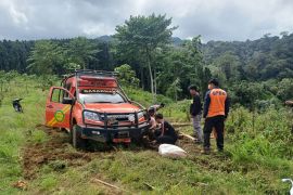 Tim SAR gabungan evakuasi dua pendaki asal Jakarta di Gunung Argopuro