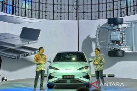 BYD luncurkan Sealion 7 di IIMS 2025 dalam 2 varian, cek harganya