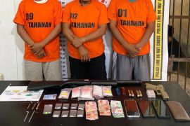 Polres Simalungun amankan tiga pemuda, ada narkoba dan senjata api ilegal