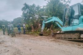 Pra TMMD,Warga dan Satgas TMMD Reg 123 Kodim 0907/Trk Siapkan Lokasi Semenisasi