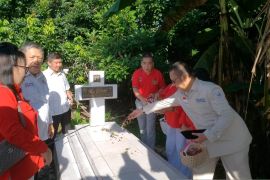 GPPMP Sulut laksanakan ziarah dan tabur bunga di TMP Kairagi Manado