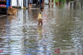 Banjir landa permukiman di Lebak akibat hujan deras