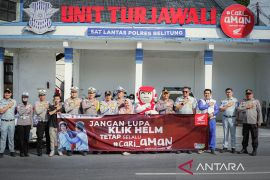 Honda-Polres Belitung bagikan helm gratis saat Operasi Keselamatan Menumbing 2025