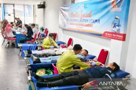 DLU Banjarmasin rayakan HUT ke-49 Dharma Lautan Utama dengan donor darah