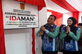 Wali Kota Banjarbaru resmikan asrama mahasiswa di Kota Malang