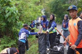 HSS bersihkan desa peringati HPSN 2025