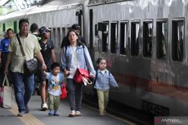 KAI Daop 8 catat 60.870 pelanggan pesan tiket KA arus mudik