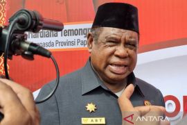 Pj Gubernur: APBD Papua Barat 2025 berkurang Rp200,32 miliar