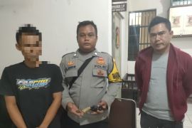Polisi amankan pria yang ancam istri dengan senjata api rakitan di Garut