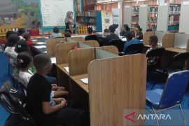 Pemkab Manokwari beri kursus bahasa Inggris gratis bagi anak Papua