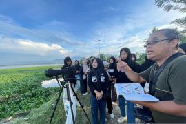 Mahasiswa PWK UNG ikuti Asian Waterbird Census 2025 di Danau Limboto