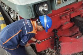 Satu orang tewas akibat KA Logawa tertemper dump truk di Jember, Jawa Timur
