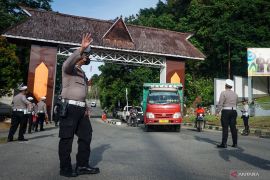 Polda Kaltim tetap optimalkan tilang manual di OKM 2025