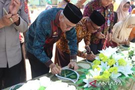Go Green Kemenag Sultra action dan deklarasi Madrasah di luncurkan
