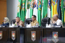 Mendagri Tito imbau pemda waspadai sejumlah komoditas jelang Ramadan