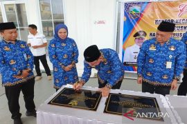 Bupati kotabaru resmikan Kantor kecamatan Pulau Laut Sigam