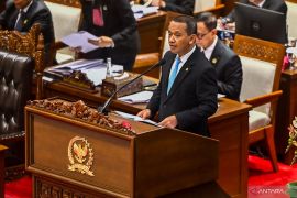 Menteri Bahlil sebut kehadiran IMF pascareformasi bikin "penyakit" ekonomi Indonesia