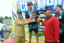 Desa Batu Penyu juarai kejuaraan bola kasti putri se-Belitung Timur