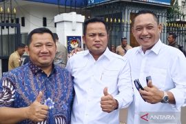Mudyat-WIN dapat tanda kepangkatan resmi Kemendagri jelang pelantikan