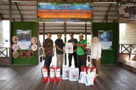 Pelindo bantu alat tanggap darurat desa wisata di Maros