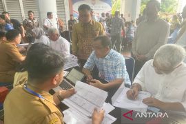 Bupati dan Wakil Bupati terpilih HSU periksa kesehatan di Kemendagri Jakarta