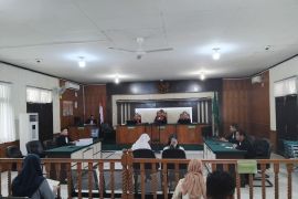 Korupsi, Mantan Kepala Puskesmas Rumbio Jaya dituntut 2,5 tahun penjara