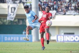 Pertandingan Persela lawan Persijap terhenti