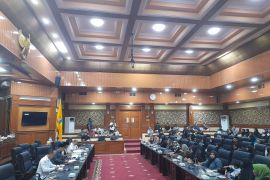 DPRD Serang dukung pencabutan izin peternakan ayam STS