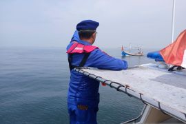 Satpolairud Situbondo terjunkan dua kapal sosialisasi cuaca ke nelayan