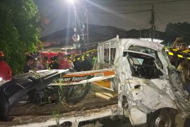 Seorang pria tewas tertabrak kereta di Stasiun Pondok Jati