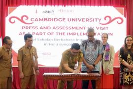 Pemkab HST dan Cambridge University perkuat kerja sama pendidikan SBI