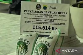 Pemkab Cianjur menyalurkan 115 ton beras CPPD untuk korban bencana