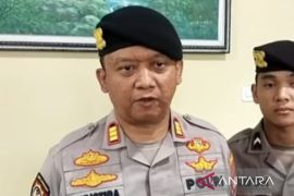 Polisi Cianjur geledah rumah produksi miras oplosan
