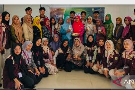 Mahasiswa KKN Unand latih masyarakat memasak pangan olahan lokal