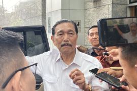 Luhut ingin RI buat tandingan DeepSeek dan ChatGPT