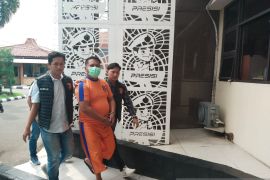 Polres Karawang tangkap kepala desa DPO kasus penggelapan