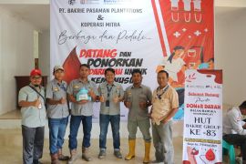 Dalam rangka HUT Bakrie Group, PT BPP Pasaman Barat gelar aksi donor darah