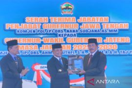 Jabatan Gubernur Jateng diserahterimakan ke Ahmad Luthfi tanpa didampingi Taj Yasin