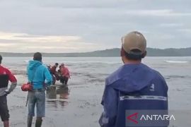 Dua nelayan pancing alami kecelakaan laut di Sukabumi satu korban ditemukan tewas