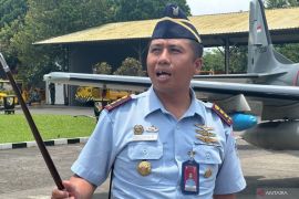 Politik kemarin, cuci pesawat tempur secara manual hingga skema WFA