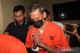Fariz RM kembali berurusan dengan polisi karena kasus  narkoba