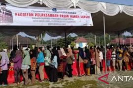 Pemkab Bangka salurkan 3.500 paket sembako murah