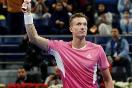 Jiri Lehecka kejutkan Alcaraz di perempat final Qatar Open