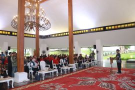 Mahasiswa Unair dan Malaysia belajar bersama komunitas di Banyuwangi