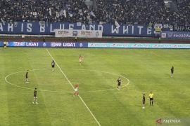 Liga 1 Indonesia: Madura United tahan imbang Persib Bandung