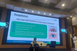 Dokter sebut kompres mata kering gunakan handuk hangat bukan dingin