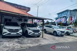 KPU Natuna mengembalikan enam mobil dinas guna efisiensi anggaran